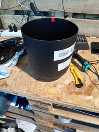 Okrúhly kvetináč Lamela na nožičkách, plastový, Ø 24 cm, 10 l, do interiéru aj exteriéru — chýbajúca podmiska (stav: pozri 2. obrázok) 3