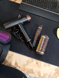 Princess Airstyler Pro 7-u-1 set za sušenje i oblikovanje kose 2000W, sa 7 nastavaka, ionskom funkcijom, BLDC motorom, rukavicom za zaštitu od topline i 2