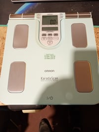 Cântar cu analizor corporal Omron BF511 cu 8 senzori, măsurare de la mâini la picioare, grăsime corporală și masă musculară, max. — utilizat (stare: vezi a 2-a imagine) 2