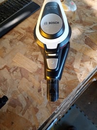 Bosch Unlimited Gen2 Series 8 BKS8214W štapni usisavač, bez vrećice, 45 minuta rada, izmjenjiva baterija, LED mlaznica, automatski 3