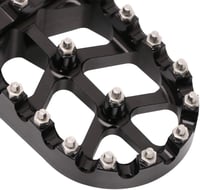 JFG RACING Alumínium Motoros Lábtartó KTM/Husqvarna/Beta Modellekhez - Fekete, Csúszásgátló Tüskékkel, Szélesített Kivitel, 50-525cc Motorok 6