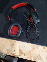 Turtle Beach Recon 50 gamer fejhallgató mikrofonnal, PC/PS4/PS5/Xbox — hibás, alkatrésznek: törött bal füles (állapot: lásd a 2. képet) 4