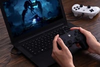 Káblový ovládač 8Bitdo Pro 2 pre Xbox – Hall Effect joysticky, 3,5 mm jack, kompatibilný s Xbox Series X|S, Xbox One, Windows 10/11, čierny 6