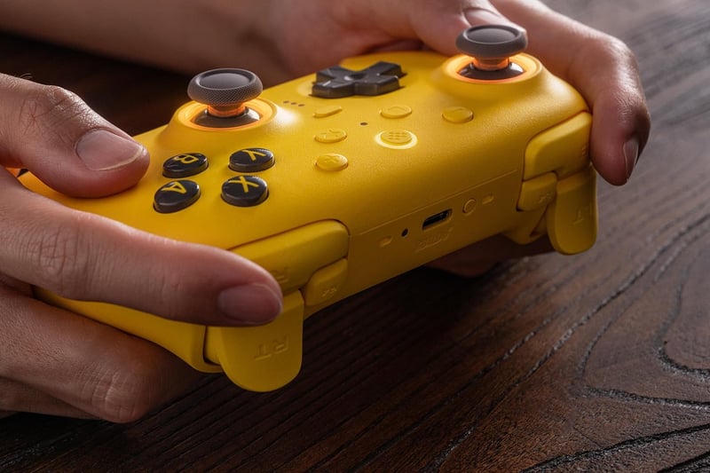 8Bitdo Ultimate 2 Bluetooth Kontroller RGB Fire Ring, Hall Effect Triggerek, Vibráció, Switch/PC