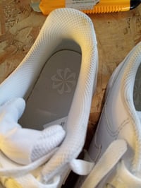 Pantofi sport de damă din piele Nike Court Vision, albi, mărimea 38 (EU) - utilizați 3