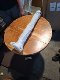 Masă de bistro vidaXL, rotundă, din lemn masiv de acacia, Ø70x75 cm – Defectă, ruptă în două — defectă, pentru piese: blat rupt în două (stare: vezi a 2-a fotografie) 7