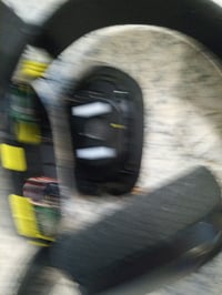 Logitech G G435 LIGHTSPEED vezeték nélküli gaming headset — hibás, alkatrésznek: törött, stick és kábel nélkül (állapot: lásd a 2. képet) 4