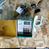 Telefon fix cu butoane mari VOCA CP141 pentru vârstnici, cu slot pentru cartelă SIM 4G, brățară SOS inclusă, compatibil cu aparate auditive, volum și sonerie puternice, alb 2
