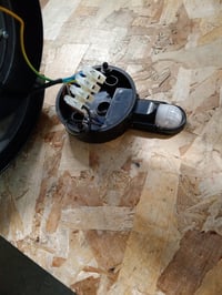 Vonkajšie nástenné svietidlo Philips Creek so snímačom pohybu, E27, 60 W — nefunkčné, na náhradné diely: chybný snímač pohybu (stav: pozri 2. obrázok) 2