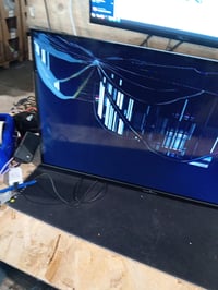 Smart Tech 32HN01V3 HD Ready LED TV 32 colos (80 cm) Triple Tuner — hibás, alkatrésznek: pókhálós kijelző (állapot: lásd a 2. képet) 2