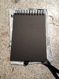 Čierny scrapbook fotoalbum na lepenie DDHHCP, 21,5x15 cm, 30 listov — prasklina na obale (stav: pozri 2. obrázok) 3