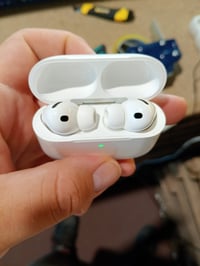 Bezdrôtové slúchadlá Apple AirPods Pro 3 s aktívnym potlačením hluku, Bluetooth, USB-C, 3D zvuk — nabíjací kábel (stav: viď 2. obrázok) 2