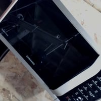 Kombinovaná mikrovlnná rúra s grilom Samsung Smart Oven, 28 l – Na bočnej strane výrobku je preliačina spôsobená prepravou (stav: pozri 2. obrázok) 3