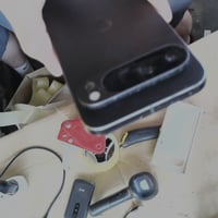 Pametni telefon Google Pixel 9 Pro XL, zaslon od 6,8 inča, 1 TB — neispravan, za dijelove: zaslon ima pruge (stanje: vidi drugu sliku) 3