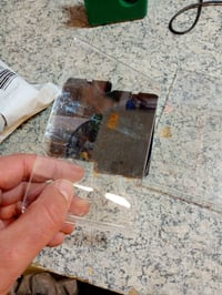 woshilaoDS A6 Akrilni stolni držač 2 kom, Prozirni obostrani stalak za izbornike i fotografije — izgrebana površina (stanje: vidi 2. sliku) 2