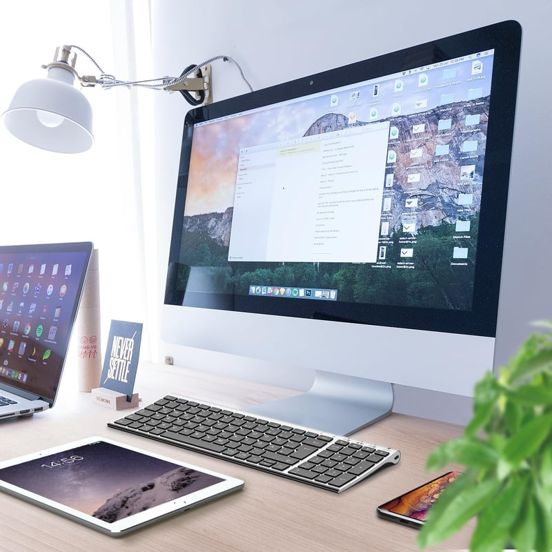 iClever BK10 Bluetooth Billentyűzet Vezeték Nélküli Töltöthető 3 Csatorna iOS Android Windows
