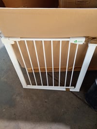 VOUNOT Biztonsági Kapu 75-84 cm, Fehér, Fúrás Nélküli, Automata Mágneses Zárral, 74 cm — 2 rögzítőelem hiányzik (állapot: lásd a 2. képet) 3