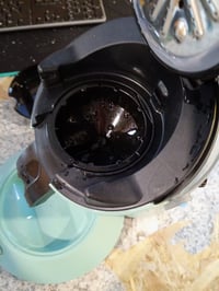 Aparat za kavu na jastučiće Philips Senseo Original Plus CSA210/80, zelene boje, priprema dvije šalice istovremeno, rabljeno stanje 2