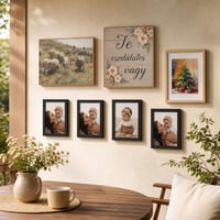 Galériafal álomkép: A4 képkeret + 4 db 15x20 cm képkeret + 20x25 cm vászonfalikép + dekorpanel 1