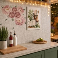 Set decor perete: tapet beton + autocolant floral + bandă dublu-adezivă + tablou + ghirlandă LED 1