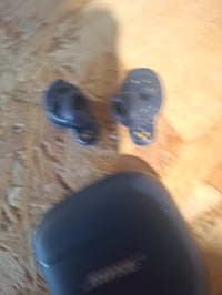 Căști Bluetooth cu anulare a zgomotului Bose QuietComfort Ultra cu sunet spațial, culoare Moonstone — dopuri de urechi murdare (stare: vezi poza 2) 4