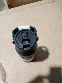 Termoska Stanley Flip Straw s viečkom so slamkou 1,06 l, čierna, nerezová oceľ — vyskúšaná (stav: pozri 2. obrázok) 4