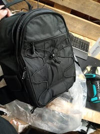 Amazon Basics veliki ruksak za DSLR fotoaparat - crni - 30x15x37 cm — bez otkinute ručke (stanje: vidi 2. sliku) 3