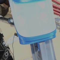 Set mop plat Vileda H2PrO cu găleată, microfibră, cu două compartimente — defect, pentru piese: rezervorul este spart (stare: vezi a 2-a poză) 2