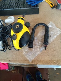 Ručni čistač na paru Clatronic DR 3653, spremnik 250 ml, 3,5 bara, mlaznica od 360°, kabel od 5 m, s 9 dodataka, žuto-crni, čišćenje bez kemikalija 4