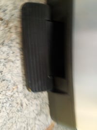 Coș de gunoi cu pedală Curver Deco Bin 50L, aspect metalic gri, 39x29x72 cm — defect, funcționează parțial: pedală ruptă (stare: vezi a 2-a poză) 2
