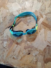 Detské plavecké okuliare Speedo Biofuse 2.0 Junior, modro-zelené, priehľadné sklá, úprava proti zahmlievaniu, vodotesné, s nastaviteľným remienkom 2