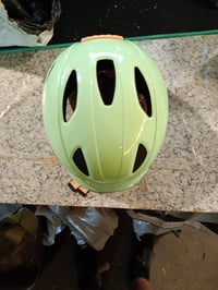 uvex OYO gyermek kerékpáros sisak, menta-barack, 45-50 cm fejkerület, enyhén karcos felület (állapot: lásd a 2. képet) 2