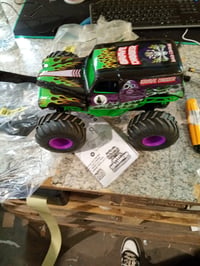 Monster Jam Smash 'n Bash Grave Digger távirányítós Monster Truck - Összetörik és — töltőkábel nélkül (állapot: lásd a 2. képet) 3
