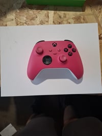 Bezdrôtový ovládač Xbox Deep Pink (2025) – oba kusy na náhradné diely / na rozobratie: Oba joysticky driftujú (stav: viď 2. obrázok) 2