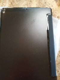 JETech iPad Pro 10,5" (2017) és iPad Air 3. generáció (2019) tok, fekete, háromrészes — karcos, foltos hátlap (állapot: lásd a 2. képet) 2