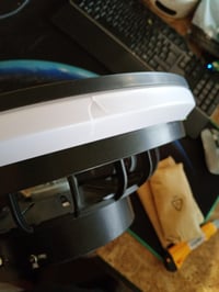 BRILONER LED stropný ventilátor so svetlom, diaľkovým ovládaním, tichý — Vonkajší plastový kryt je na dvoch miestach prasknutý (stav: pozri 2. obrázok) 2