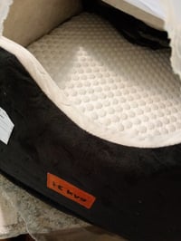 Scaun auto pentru câini KYG, pentru câini de talie mică și medie, până la max. 16 kg, cu sistem de fixare sigur, negru — murdar (stare: vezi poza 2) 3