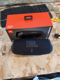 Boxă portabilă JBL Charge 5 Wi-Fi Bluetooth, rezistentă la apă — defectă, pentru piese: nu se încarcă și nu pornește (stare: vezi poza a 2-a) 4