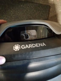 Robotska kosilica Gardena Smart SILENO Free Set 750 m² – neispravna, djelomično radi: oštećena stanica za punjenje, slomljena kamera (stanje: vidi 2. sliku) 5