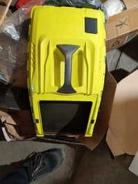 Ryobi RY18LMX40A-150 18V ONE+ Brushless Akkus Fűnyíró 40 — hibás, részben működik: görbült tolóvilla, nem rögzül (állapot: lásd a 2. képet) 4