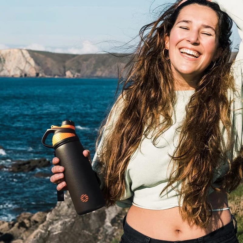 Fjbottle mágneses zárású rozsdamentes acél kulacs 400-1000ml - BPA-mentes, szénsavas italokhoz