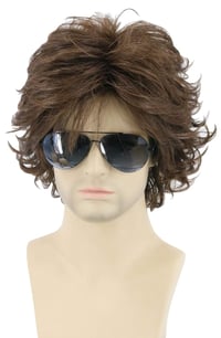 Topcosplay Férfi Barna Rövid Hullámos Paróka - Hőálló Műhaj Jelmezekhez, Cosplay, Halloween Rendezvényekhez, 130g 1