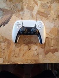 Controler wireless Sony PlayStation DualSense, alb, gamepad PS5 — defect, nu pornește, pentru piese (stare: vezi poza a 2-a) 2