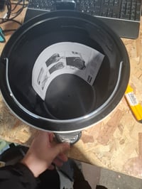 WENKO Leman kozmetička kanta za smeće s pedalom, 5 litara, mat bijeli čelik — oštećen poklopac (stanje: vidi 2. sliku) 5