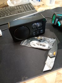Radio DAB+ Acta Berg cu baterie detașabilă de 5000 mAh, Bluetooth — defect, pentru piese: difuzorul nu funcționează (stare: vezi poza a 2-a) 2