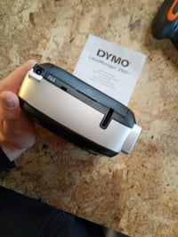DYMO LabelManager 210D+ Címkéző Gép QWERTZ Billentyűzettel és Grafikus Kijelzővel — teszteletlen (kábel nélkül) (állapot: lásd a 2. képet) 3