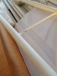 vidaXL Kovový rám postele s čelom, biely, 200x200 cm - Chybný, čiastočne funkčný — chybné, čiastočne funkčné: prasknutý prvok (stav: pozri 2. obrázok) 4