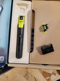Elektrický zastrihávač brady a tela Philips OneBlade 360 QP4631/65, zastrihávač 5 v 1, technológia 360, prepojenie s aplikáciou, s cestovným puzdrom 4