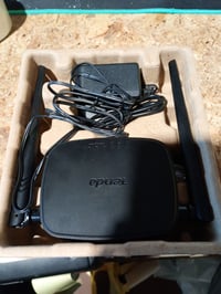 Router Wi-Fi mobil Tenda 4G03 Pro LTE cu cartelă SIM, 4G Cat4 150 Mbps, 2,4 GHz 300 — fără cartelă nano SIM 4G (stare: vezi a 2-a fotografie) 2