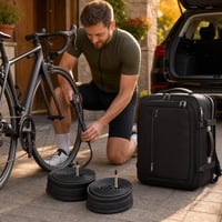Bringás útravaló: 2 db kerékpár belső gumi + mini pumpa + 60 literes utazó hátizsák 1